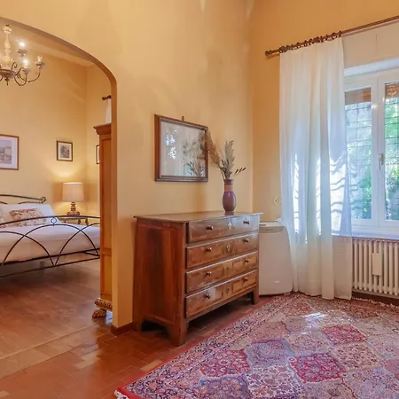 Apartment Gothic By Wonderful Italy